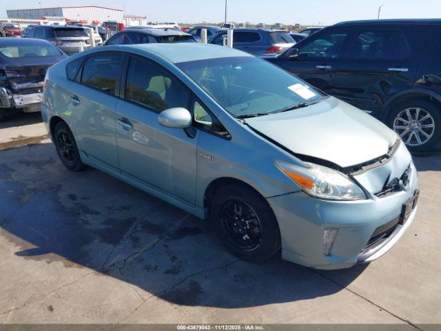  Salvage Toyota Prius