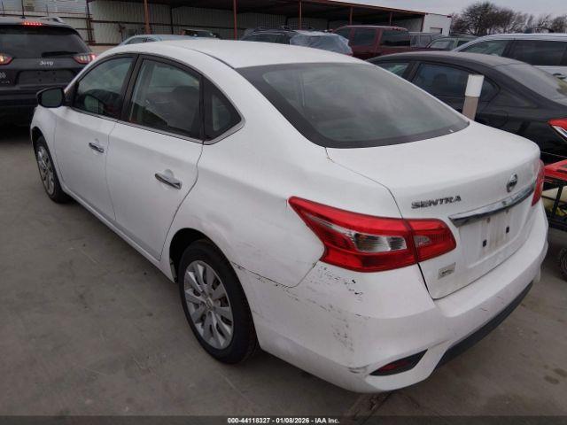 Nissan Sentra S Image 2