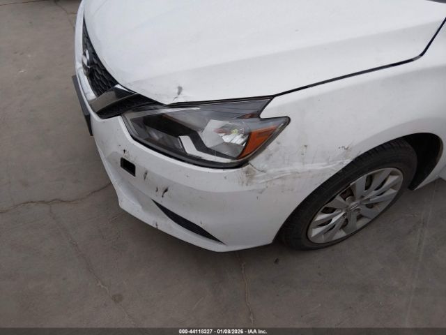 Nissan Sentra S Image 8