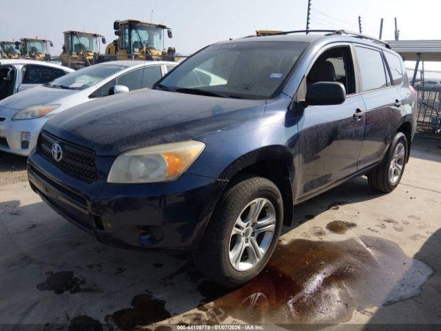 Toyota RAV4 Image 5