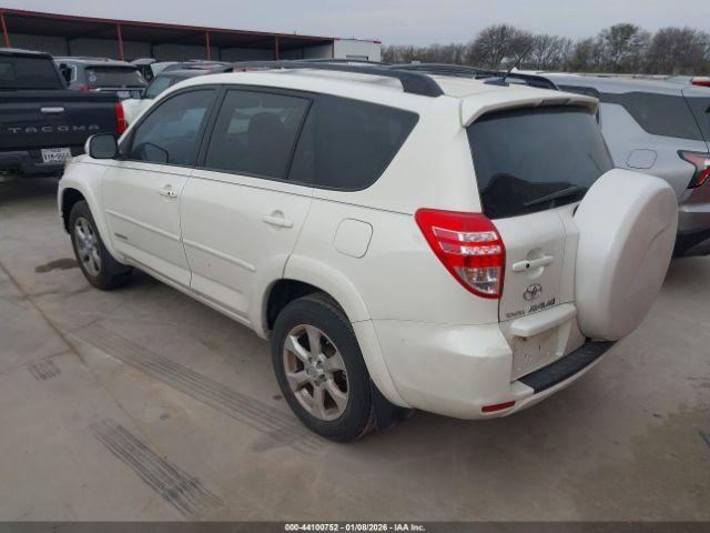 Toyota RAV4 Limited Image 8