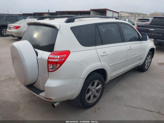 Toyota RAV4 Limited Image 10