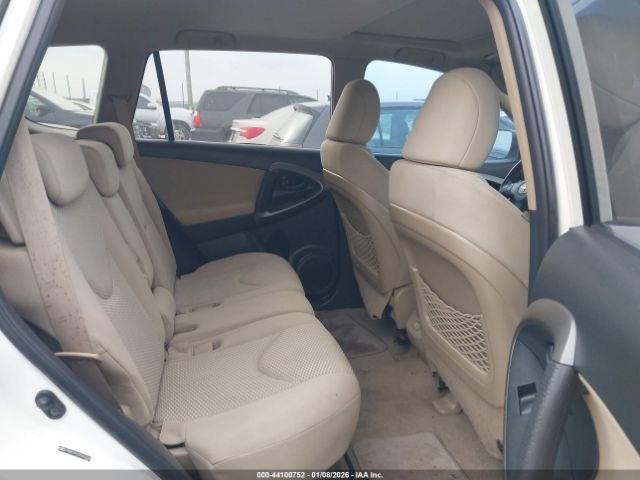 Toyota RAV4 Limited Image 7