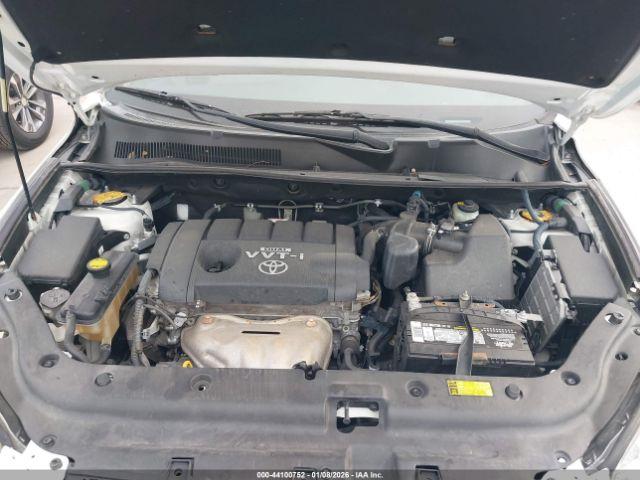 Toyota RAV4 Limited Image 5