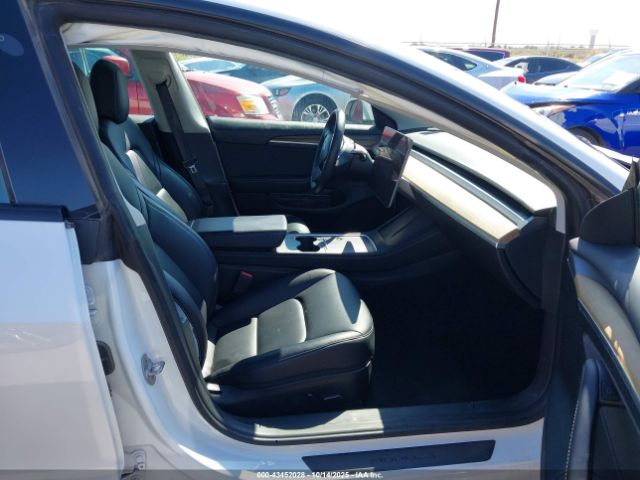 Tesla Model 3 Standard Range Plus Rear-wheel Drive Image 9