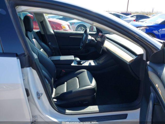 Tesla Model 3 Standard Range Plus Rear-wheel Drive Image 9