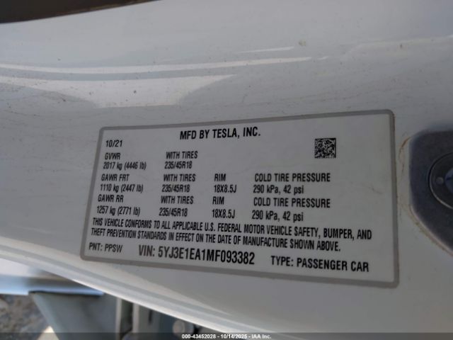 Tesla Model 3 Standard Range Plus Rear-wheel Drive Image 15