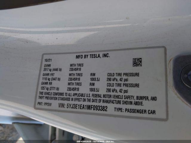 Tesla Model 3 Standard Range Plus Rear-wheel Drive Image 15
