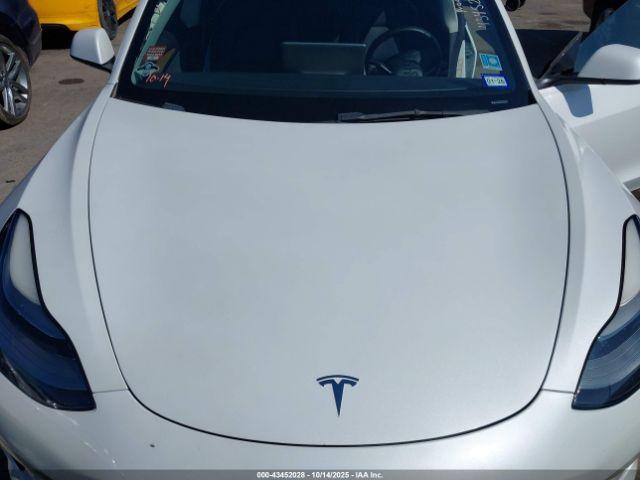 Tesla Model 3 Standard Range Plus Rear-wheel Drive Image 8