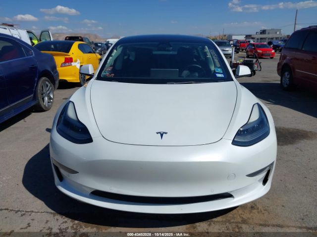 Tesla Model 3 Standard Range Plus Rear-wheel Drive Image 2
