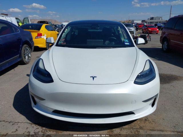 Tesla Model 3 Standard Range Plus Rear-wheel Drive Image 2