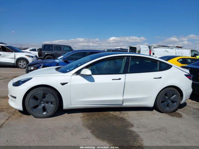 Tesla Model 3 Standard Range Plus Rear-wheel Drive Image 10