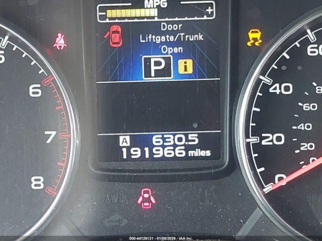 Subaru Outback 2.5i Limited Image 9