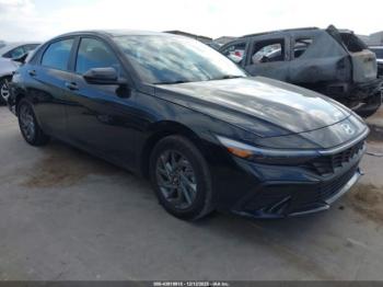  Salvage Hyundai ELANTRA