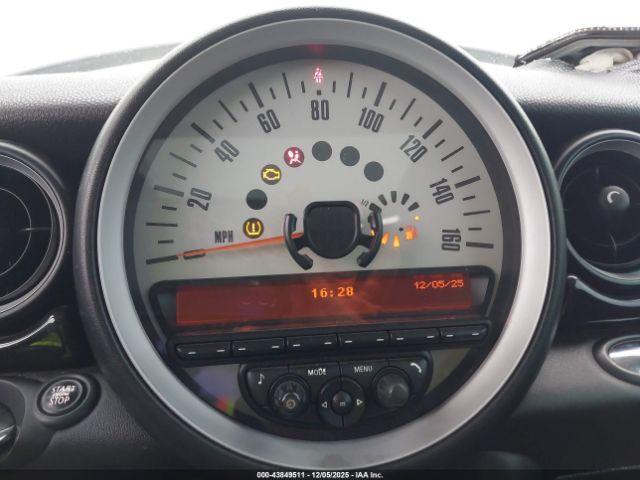 MINI Cooper Image 12