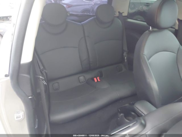 MINI Cooper Image 13