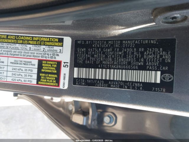 Toyota Camry Le Image 12