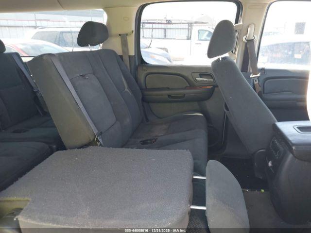 GMC Yukon Sle Image 6