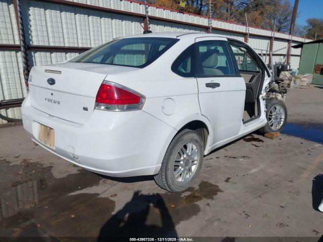 Ford Focus Image 11