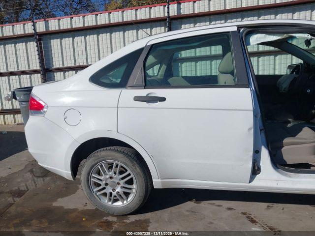 Ford Focus Image 15