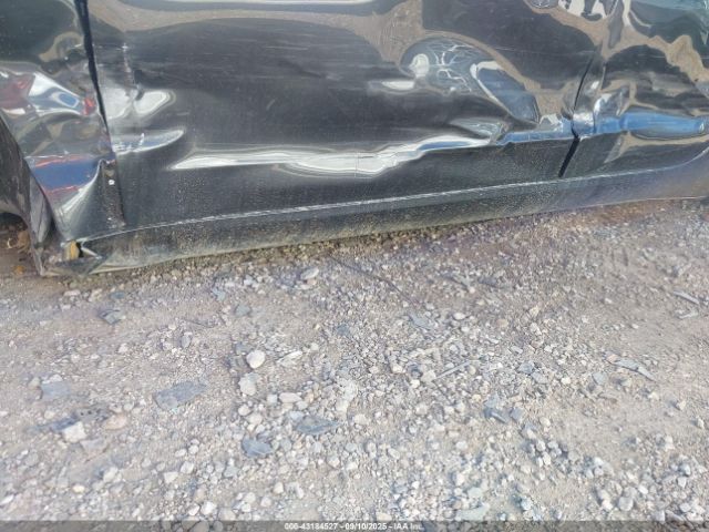 Tesla Model 3 Image 8