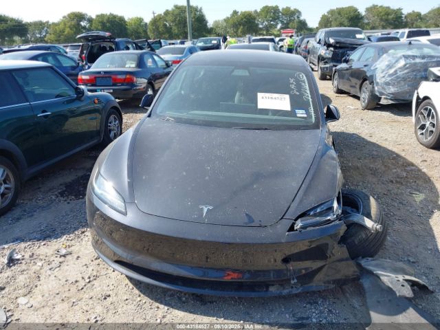 Tesla Model 3 Image 13