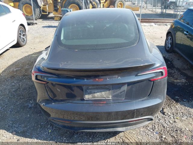 Tesla Model 3 Image 14