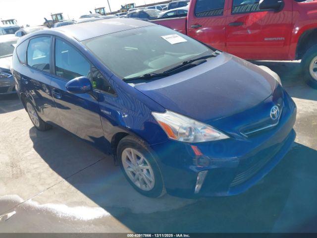  Salvage Toyota Prius v